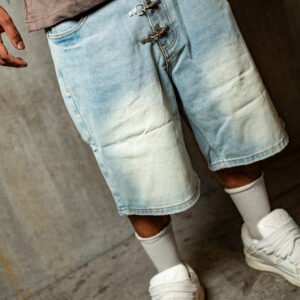 Short bleu fermoir mousqueton